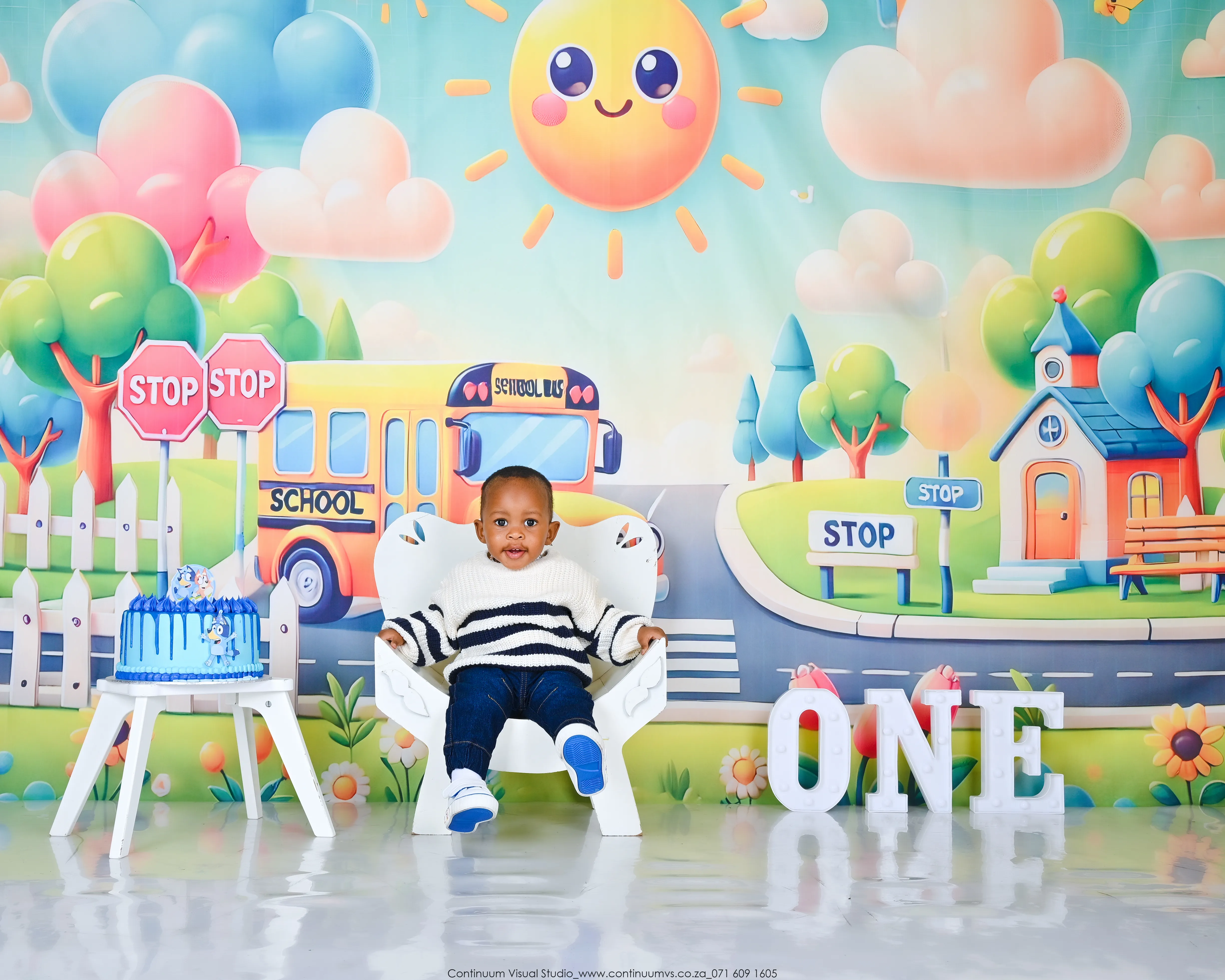 Cocomelon cake smash — baby portrait